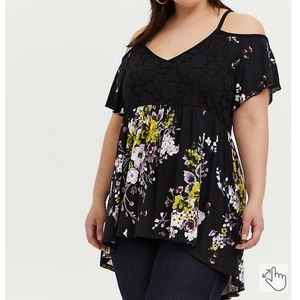 Torrid - SUPER SOFT BLACK FLORAL & LACE COLD SHOULDER BABYDOLL TOP